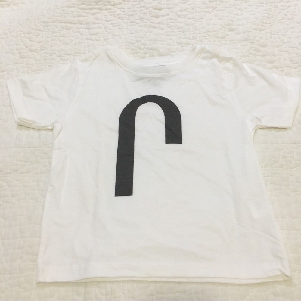 Armenian letter R graphic tee, 100% cotton